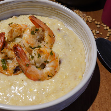 SHRIMP N’ GRITS｜奶油玉米糊 × 南方香料蝦的靈魂組合