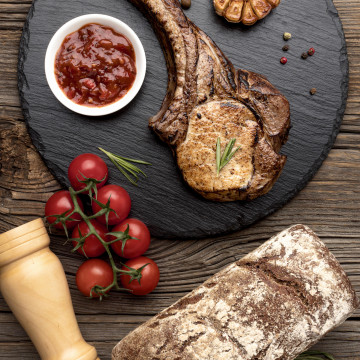 台灣戰斧豬排｜厚切香氣 × 戰斧氣勢